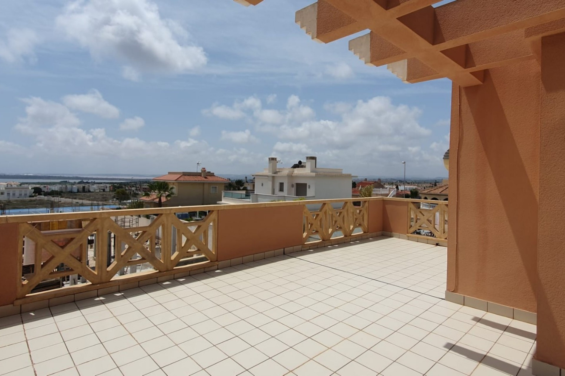 Revente - Villa Detached - Ciudad Quesada