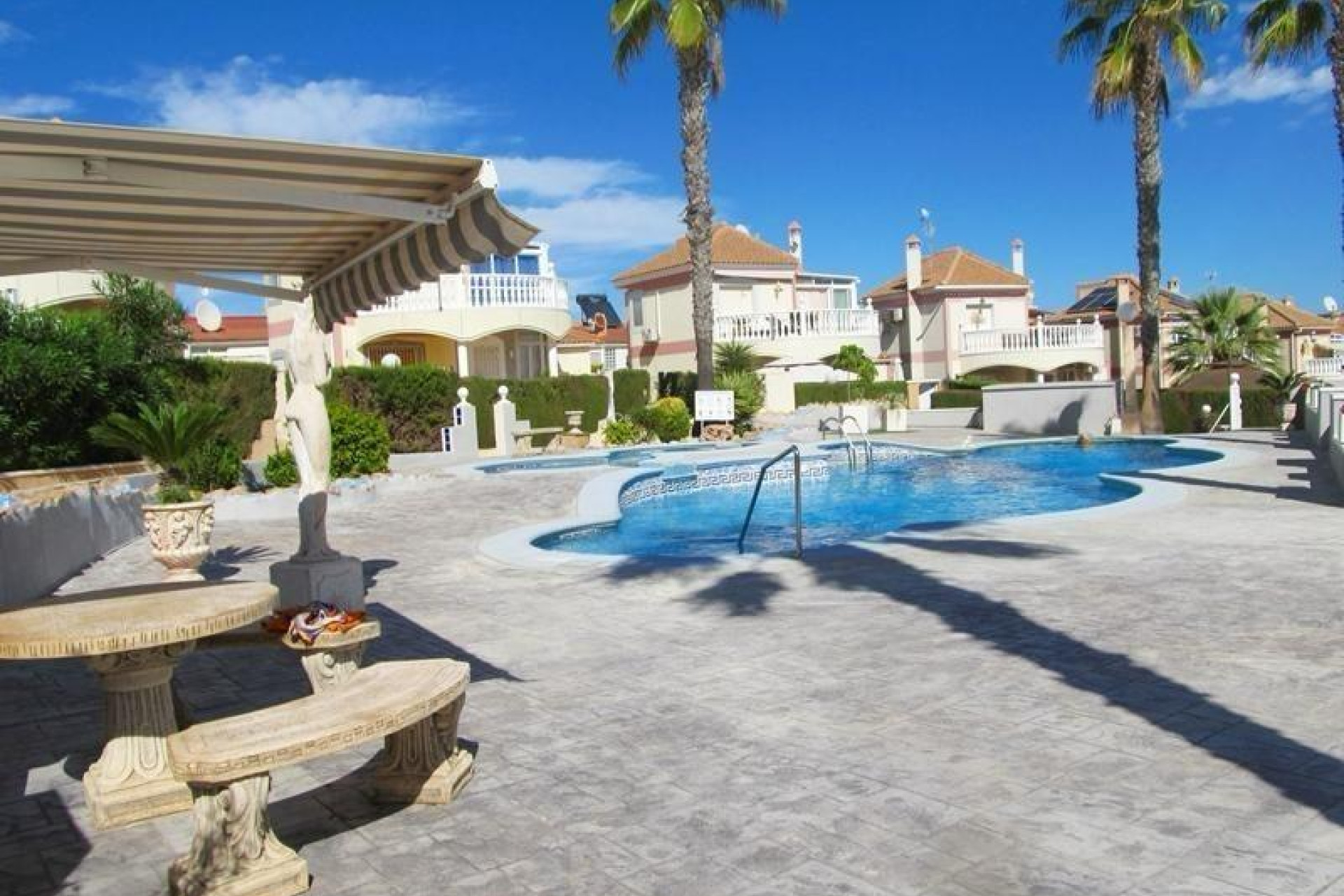 Revente - Villa - Torrevieja - Aguas Nuevas