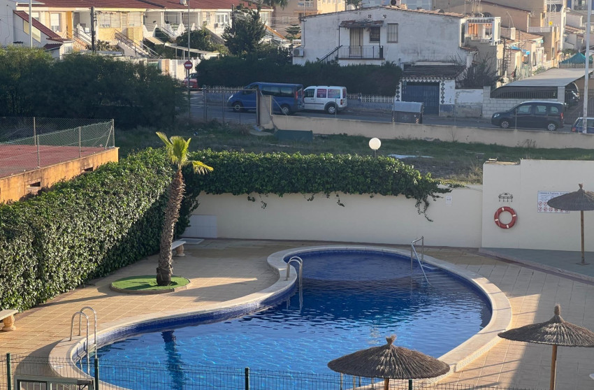 Revente - Villa - Torrevieja - Calas blanca