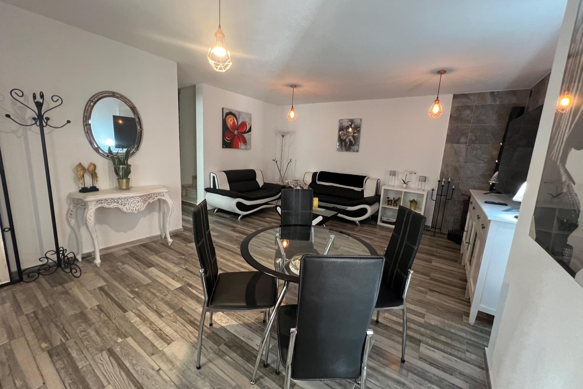 Revente - Villa - Torrevieja - Calas blanca