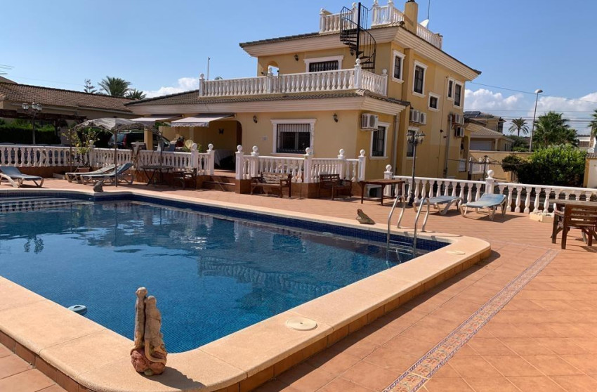 Revente - Villa - Torrevieja - Los altos