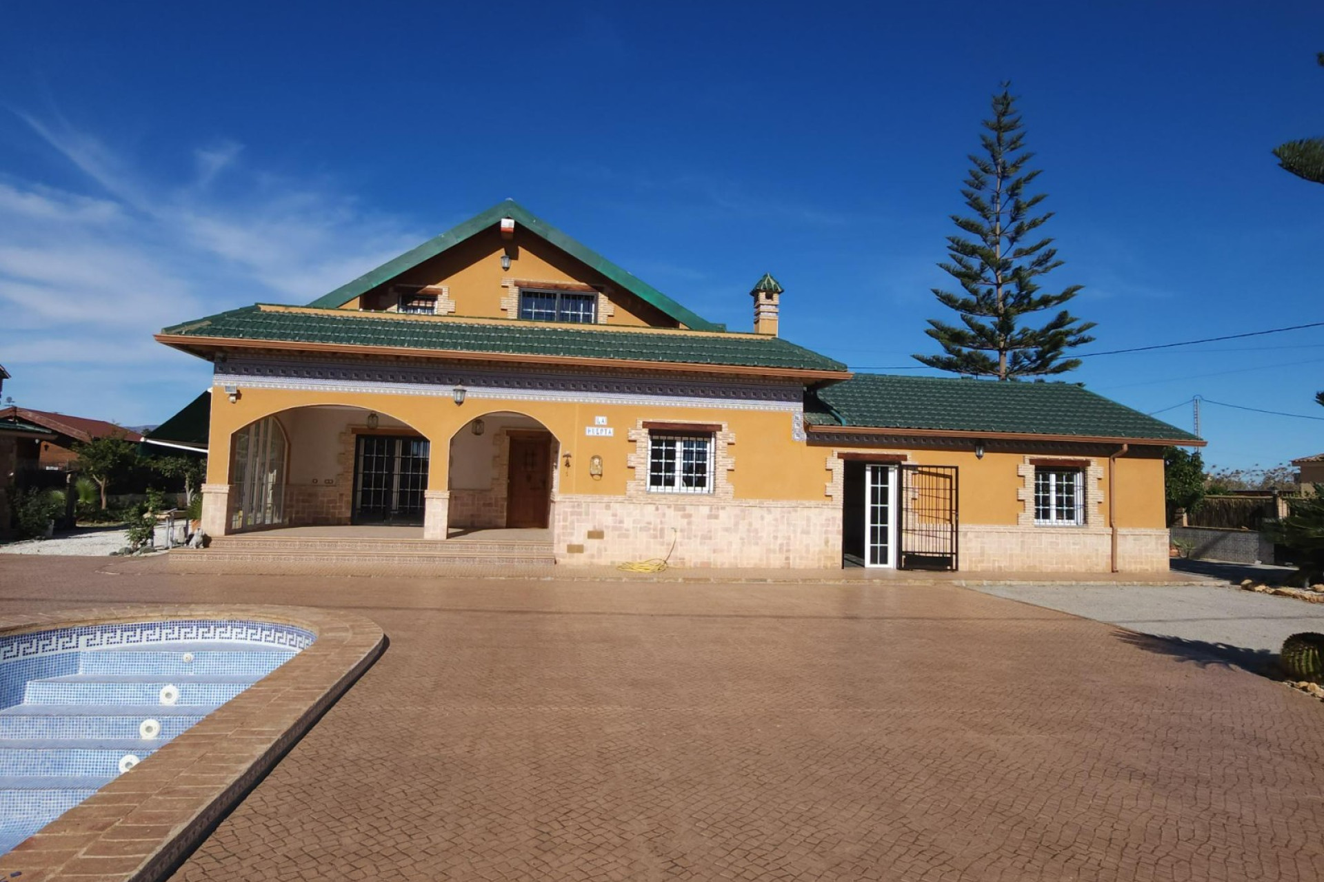 Revente - Villa with annex - Catral