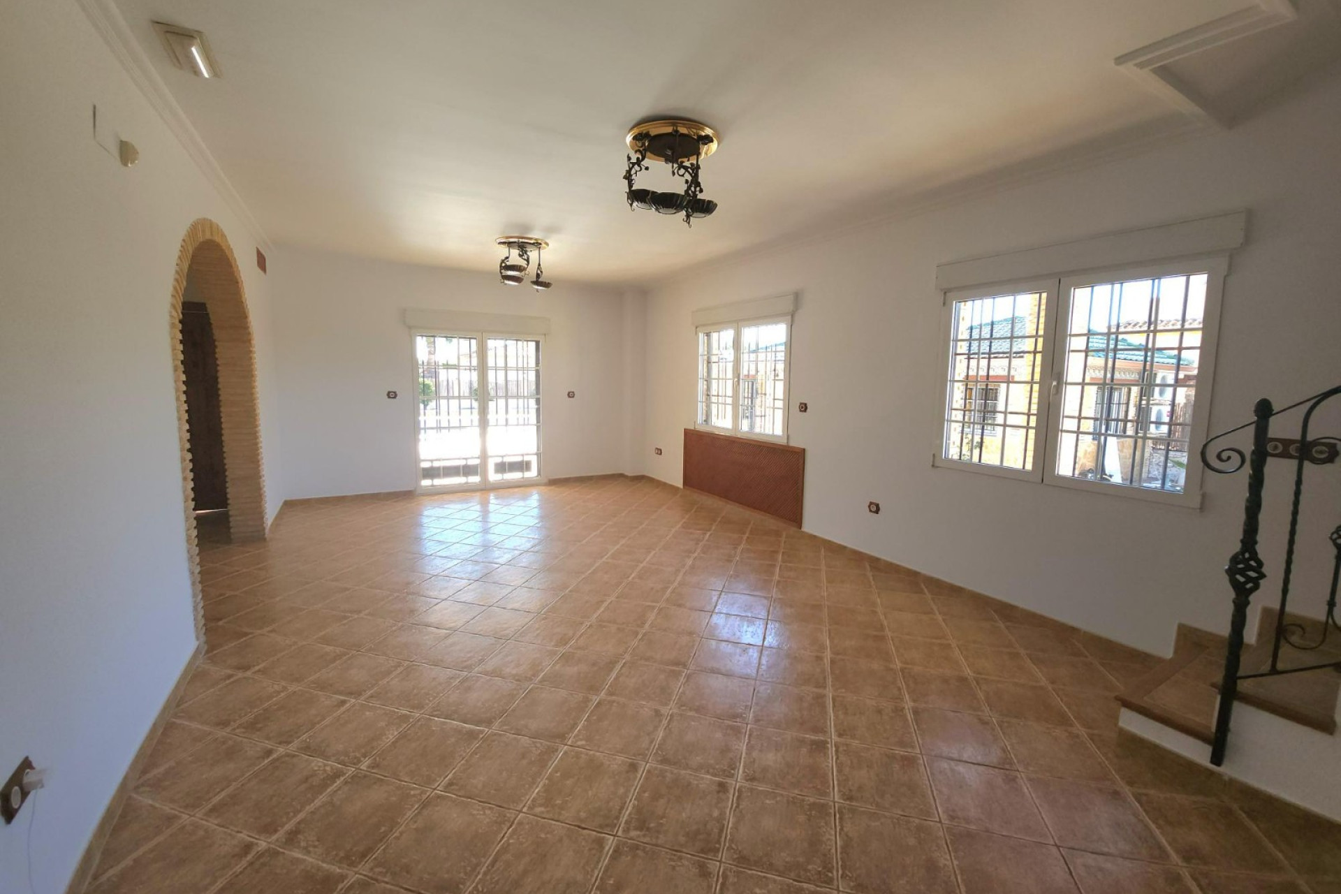 Revente - Villa with annex - Catral