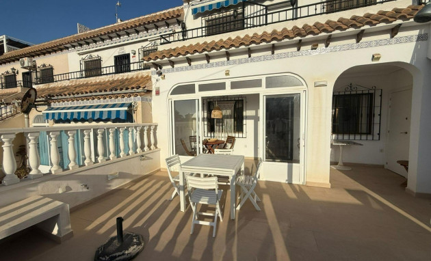Semi detached Villa - Herverkoop - Torrevieja - Los Frutales