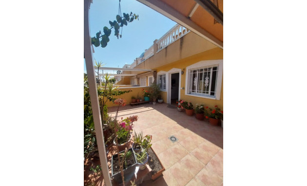 Semi detached Villa - Resale - La Mata - La Mata
