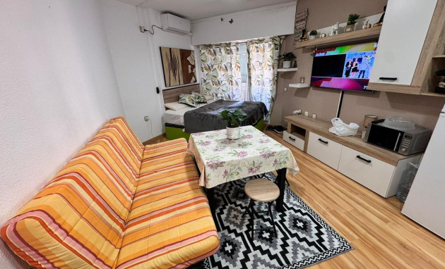 Studio - Reventa - Torrevieja - Estacion de autobuses