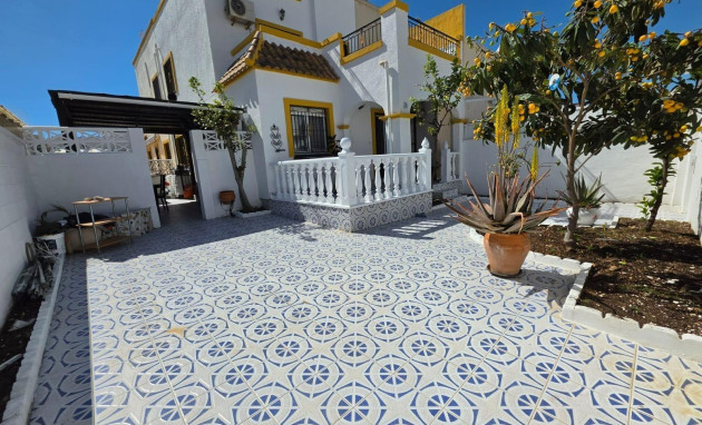Terraced house - Herverkoop - Torrevieja - Carrefour
