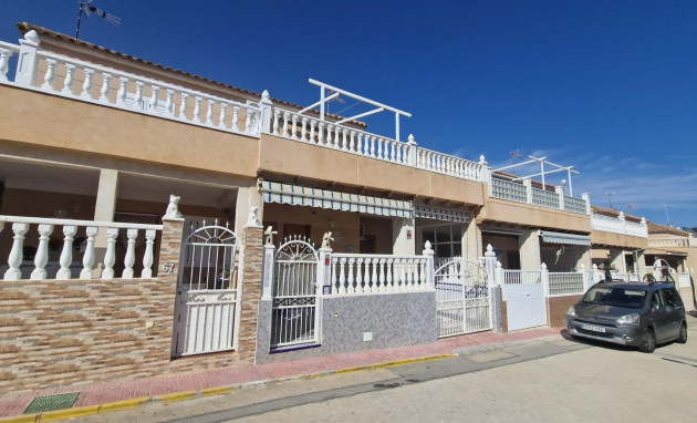 Terraced house - Resale - Torrevieja - La siesta