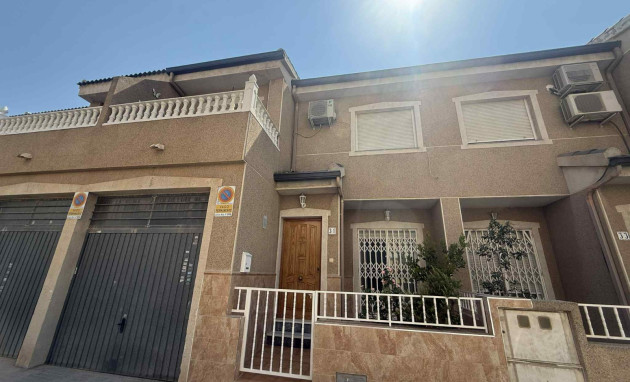 Town house - Resale - Almoradí - Almoradí