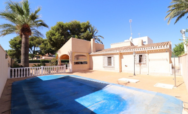 Villa - Herverkoop - Orihuela Costa - Punta Prima