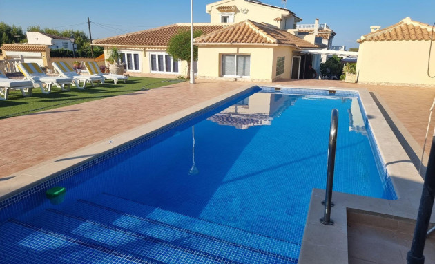Villa - Herverkoop - Orihuela Costa - SHL--36273