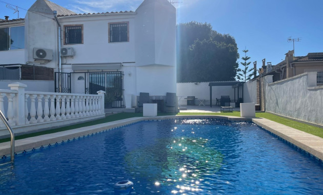 Villa - Herverkoop - Torrevieja - Los Balcones - Los Altos del Edén