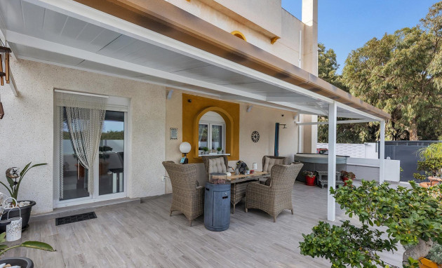 Villa - Resale - Guardamar del Segura - Urbanizaciones