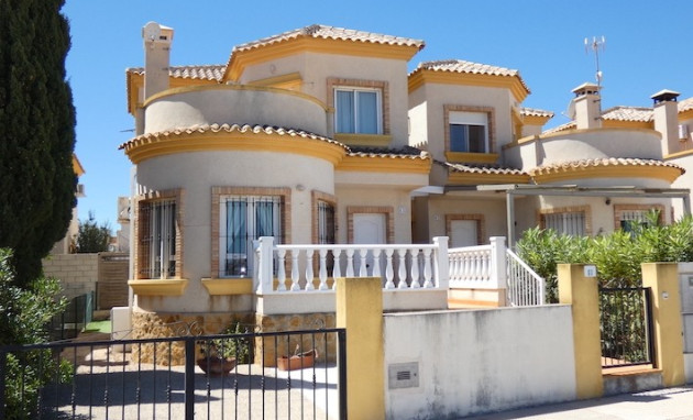 Villa - Resale - Los Montesinos - La Herrada