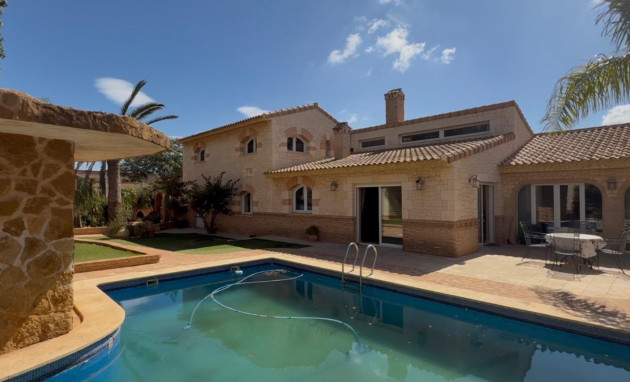 Villa - Resale - Los Nietos - Nietos  Los