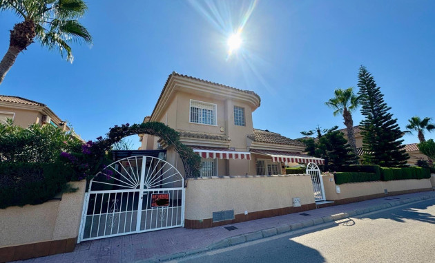Villa - Resale - Torrevieja - Los altos