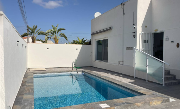 Villa - Resale - Torrevieja - MTJ-Edbe