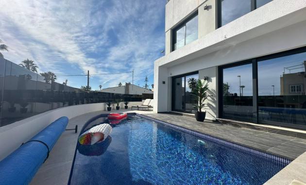 Villa - Resale - Torrevieja - Torreblanca