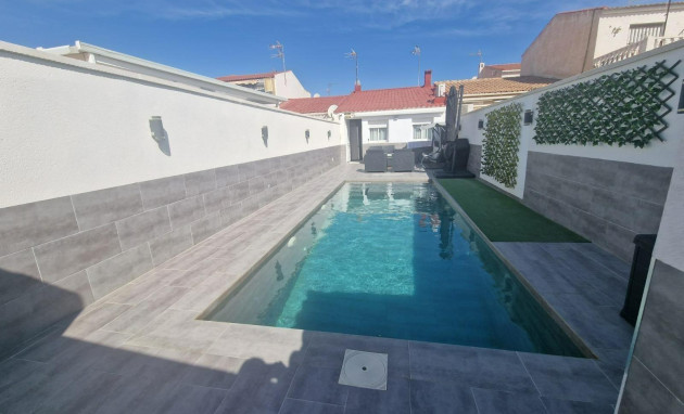 Villa - Resale - Torrevieja - Torreta florida