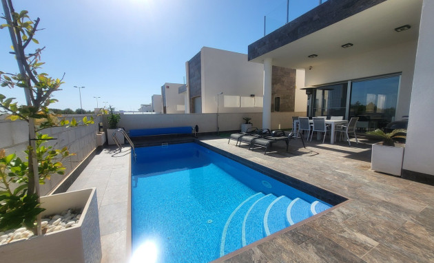 Villa - Resale - Villamartín - Villamartín