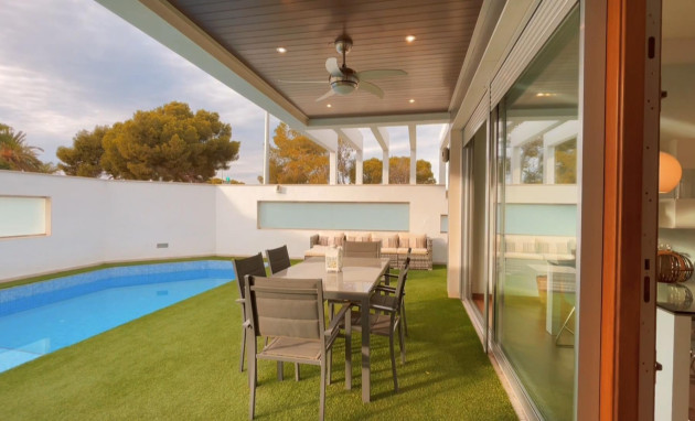 Resale - Villa - Orihuela Costa - Mil Palmeras