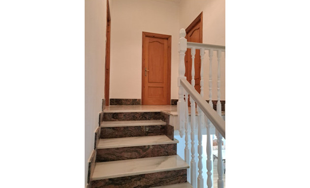 Resale - House - Orihuela