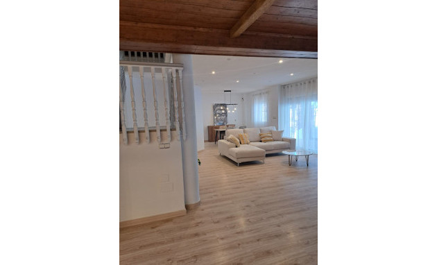 Resale - House - Orihuela