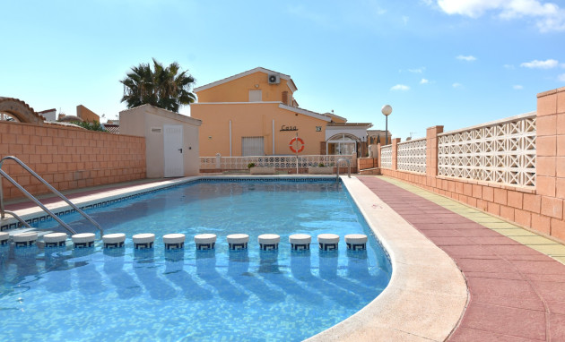 Resale - Villa - Orihuela Costa - La Florida