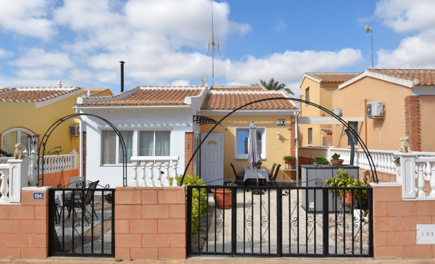 Resale - Villa - Orihuela Costa - La Florida