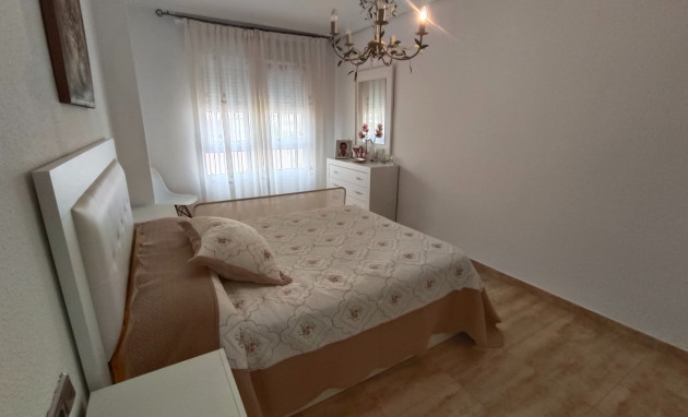 Resale - Apartment - Aguilas - Center