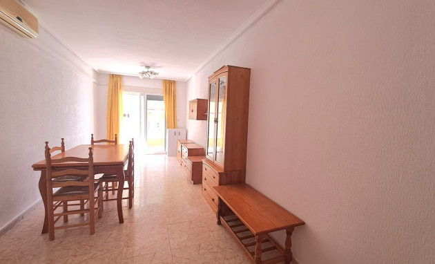 Resale - Apartment - Torrevieja - Centro