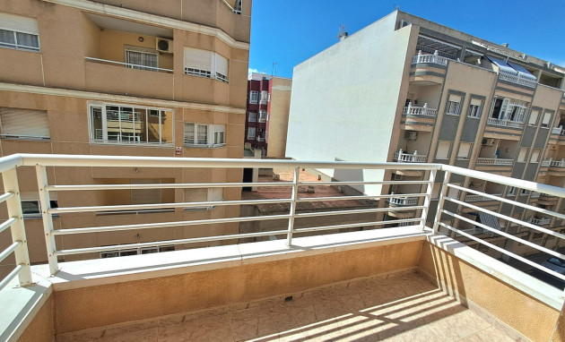 Resale - Apartment - Torrevieja - Centro