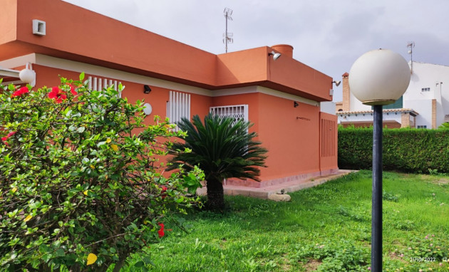 Resale - Villa - Torrevieja - La veleta