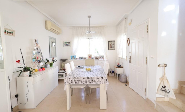 Resale - Villa - Orihuela Costa - Playa Flamenca