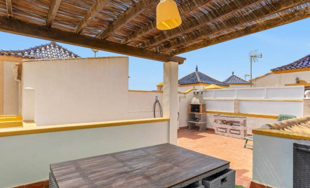 Resale - Terraced house - Torrevieja - Los altos