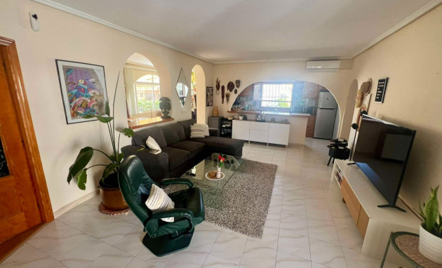 Resale - Detached House / Villa - Ciudad Quesada