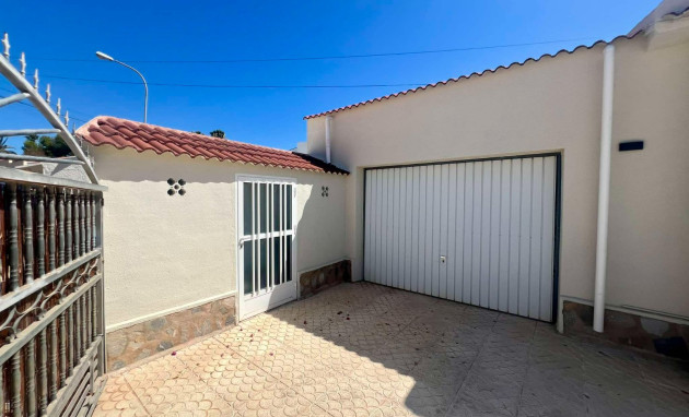 Resale - Detached House / Villa - Ciudad Quesada