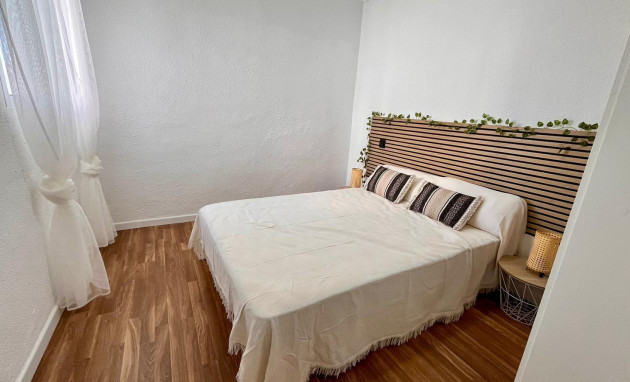 Revente - Bungalow - Rez-de-chaussée - Torrevieja - Torretas