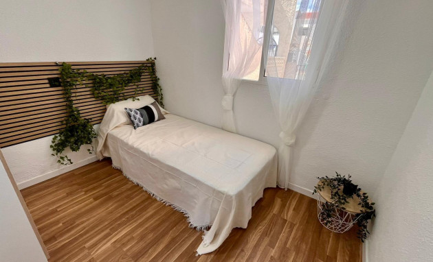 Revente - Bungalow - Rez-de-chaussée - Torrevieja - Torretas