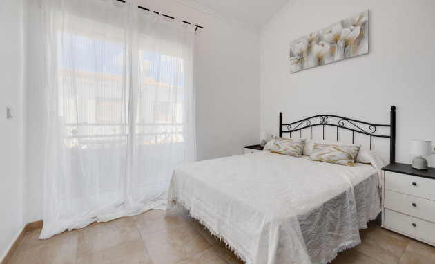 Resale - Bungalow - Groundfloor - Torrevieja - Los Frutales