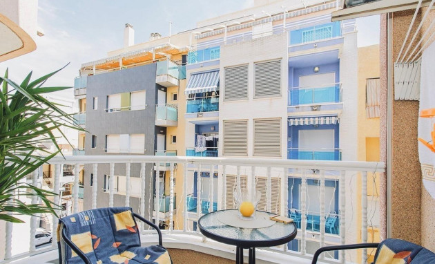 Herverkoop - Apartment - Torrevieja - Acequion