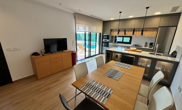 Resale - Villa Detached - Ciudad Quesada