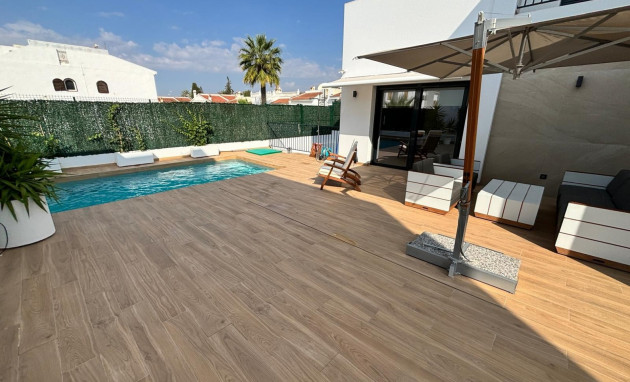 Resale - Villa Detached - Ciudad Quesada