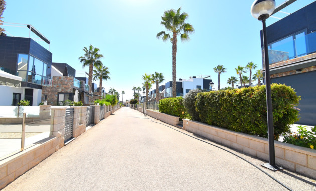 Resale - Apartment - Orihuela Costa - Lomas de Cabo Roig