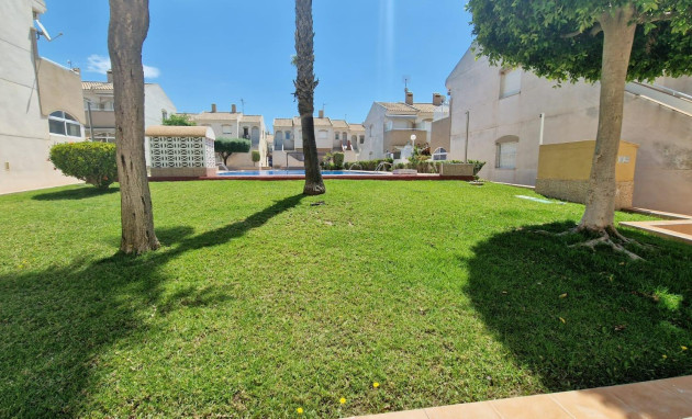 Herverkoop - Bungalow - Gelijkvloers - Torrevieja - Aguas nuevas 1