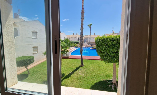 Herverkoop - Bungalow - Gelijkvloers - Torrevieja - Aguas nuevas 1