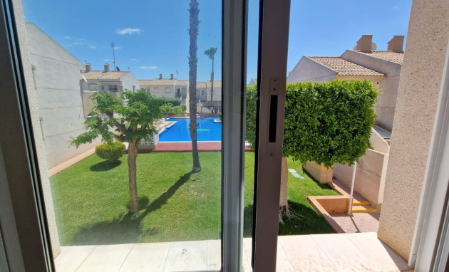 Herverkoop - Bungalow - Gelijkvloers - Torrevieja - Aguas nuevas 1