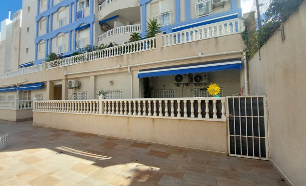 Herverkoop - Ground Floor - Torrevieja - Playa de los locos