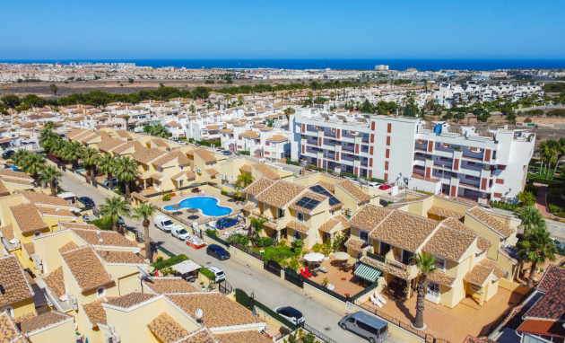 Herverkoop - Villa - Orihuela Costa - Los Dolses