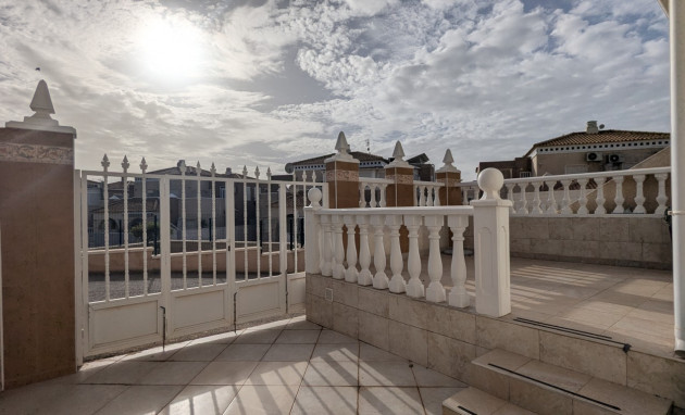 Herverkoop - Bungalow - Gelijkvloers - Torrevieja